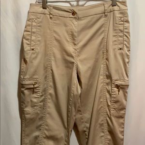 CHICOS cargo pants : tan SZ 1P cropped